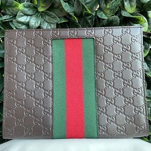 GUCCI POUCH